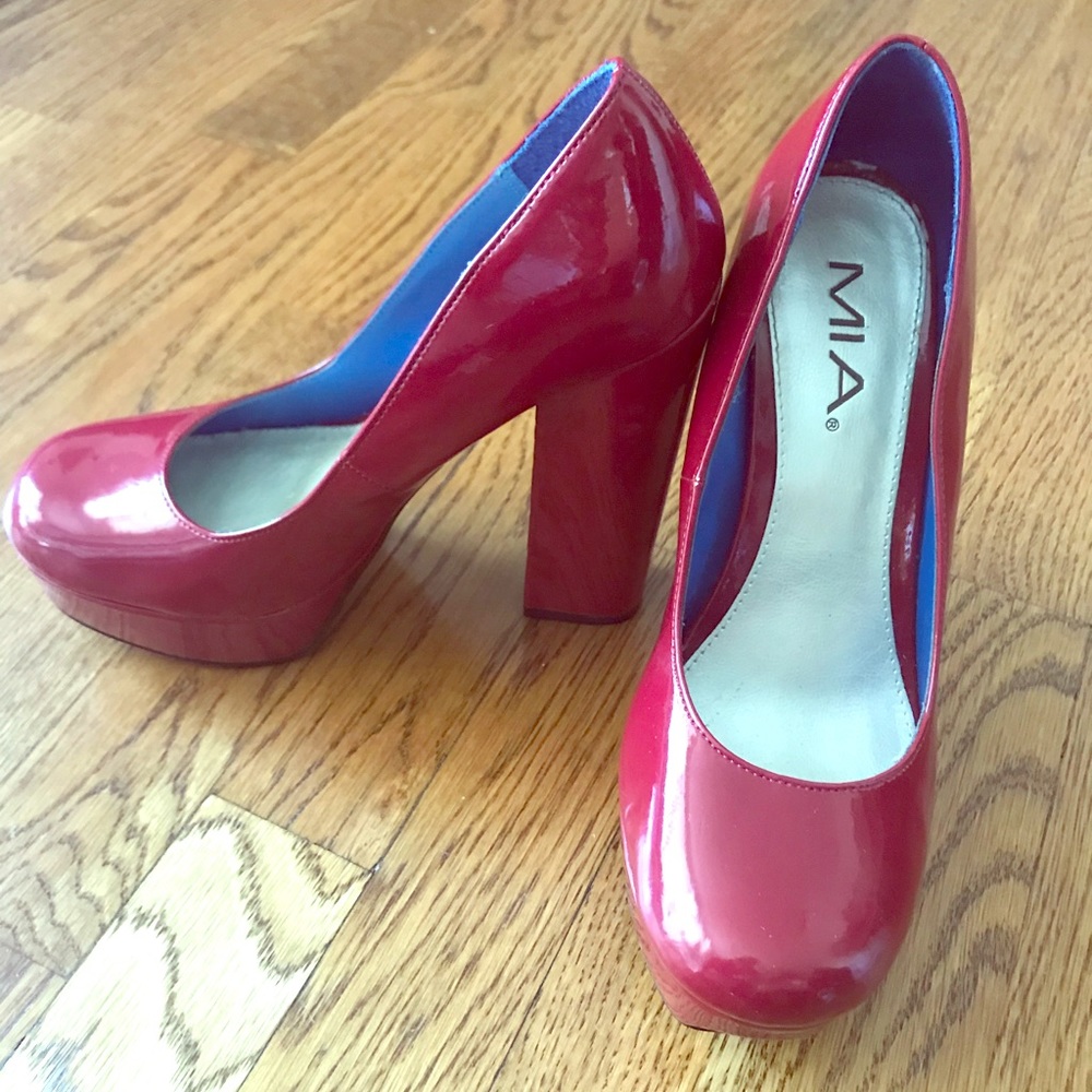 MIA Platform Heels
